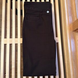 St John Sport Expresso Brown 5 pocket jeans  in Size 8.